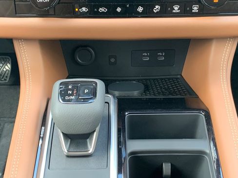 New 2026 Nissan Pathfinder Platinum FWD image 12
