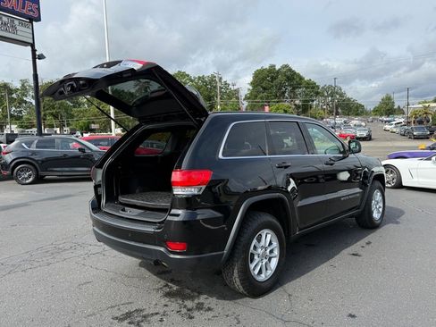 Used 2018 Jeep Grand Cherokee Laredo image 9
