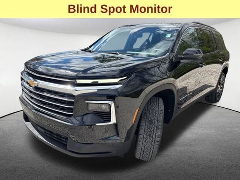 Used 2025 Chevrolet Traverse LT w/ Sun and Wheel Package AWD/4WD image 6