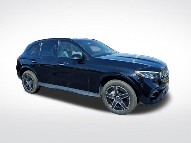 Used 2024 Mercedes-Benz GLC 300 4MATIC image 1