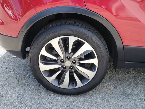 Used 2018 Buick Encore Essence FWD image 9