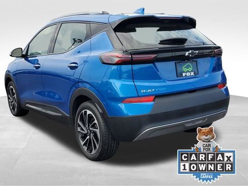 Used 2023 Chevrolet Bolt EUV Premier w/ Super Cruise Package FWD image 3