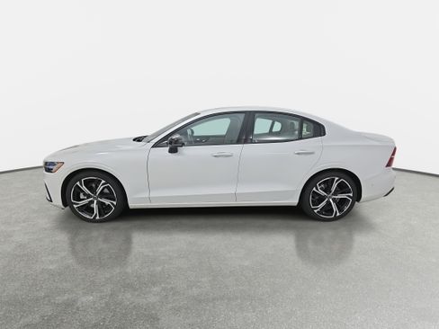 Used 2023 Volvo S60 B5 Plus w/ Climate Package image 8
