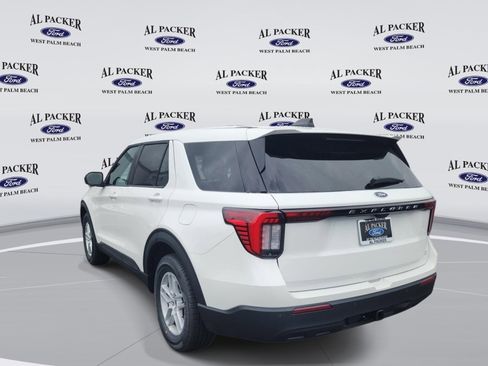 New 2026 Ford Explorer Active RWD image 3