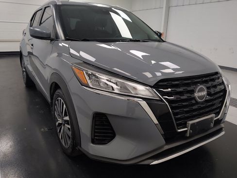 Used 2022 Nissan Kicks SV FWD image 14