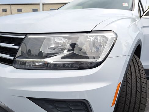 Used 2018 Volkswagen Tiguan SE FWD image 28