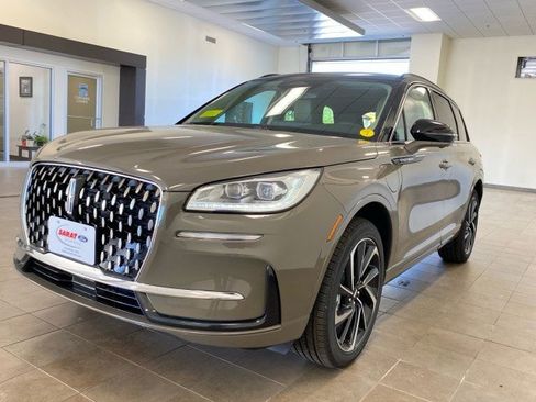 New 2025 Lincoln Corsair Grand Touring w/ Equipment Group 301A image 4