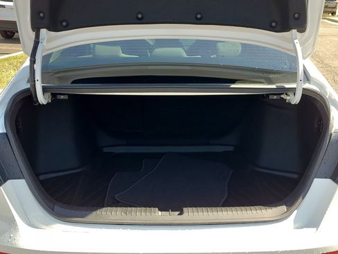 Certified 2025 Honda Accord SE image 15