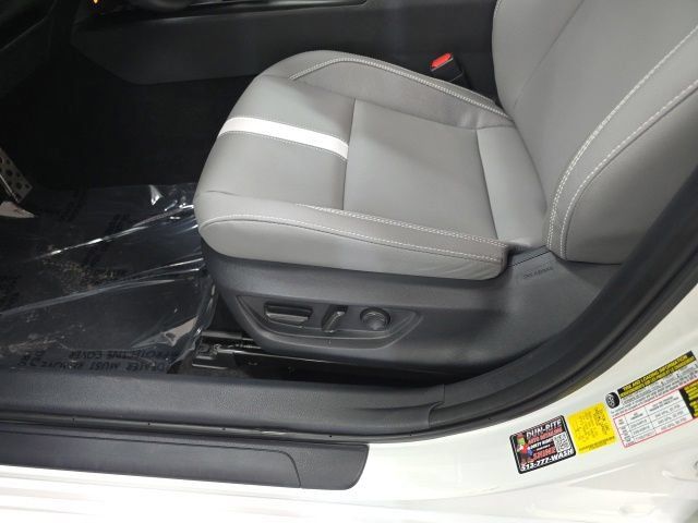 Used 2025 Toyota Camry SE AWD/4WD image 13