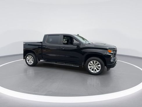 Used 2025 Chevrolet Silverado 1500 Custom AWD/4WD image 2