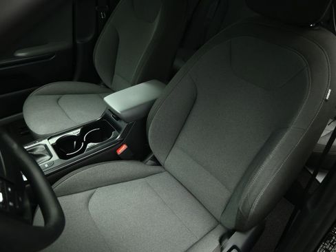 Certified 2025 Kia K4 LXS FWD image 52