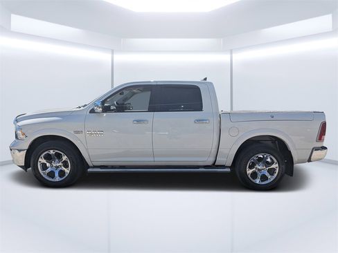 Used 2016 RAM 1500 Laramie w/ Convenience Group image 6