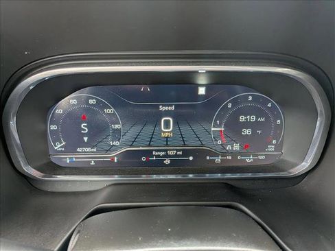 Used 2023 GMC Yukon SLT image 12