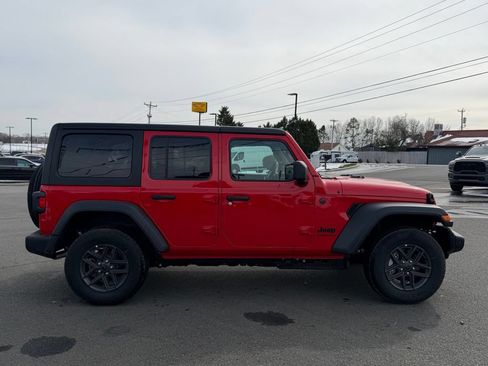 Used 2026 Jeep Wrangler Unlimited Sport AWD/4WD image 2