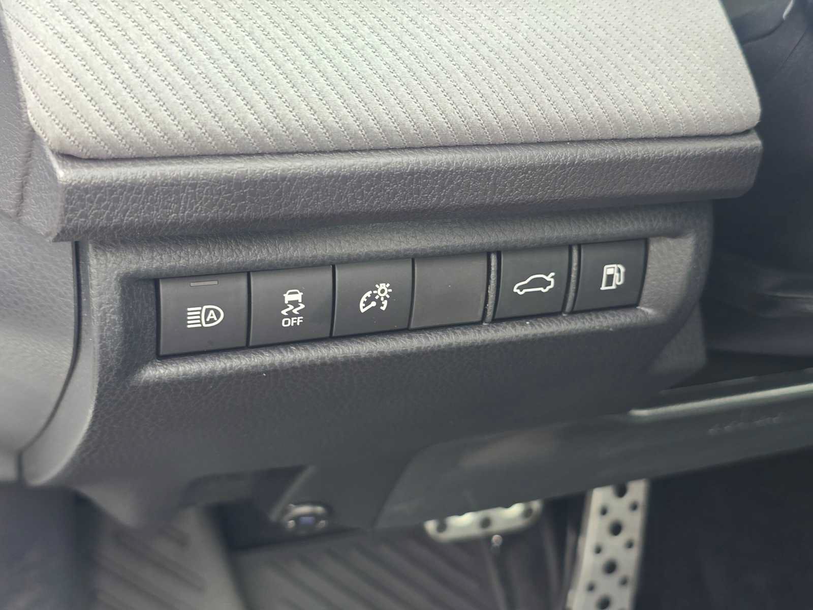 Used 2026 Toyota Camry SE w/ Multimedia Upgrade Package FWD image 25