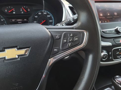 Used 2020 Chevrolet Equinox LS w/ LS Convenience Package image 18