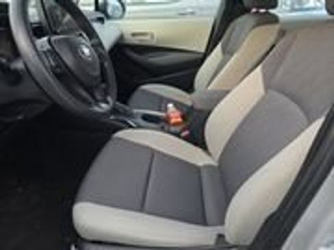 Used 2023 Toyota Corolla LE image 5