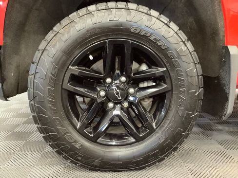 Used 2020 Chevrolet Silverado 1500 LT Trail Boss AWD/4WD image 3