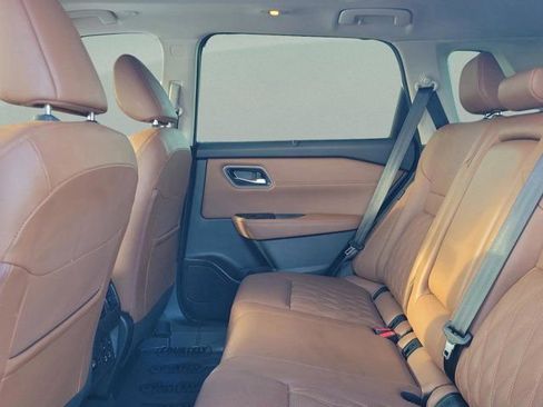 Certified 2024 Nissan Rogue Platinum w/ Platinum Premium Package image 9