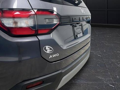 Used 2023 Honda Pilot Elite image 35