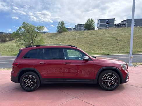 Used 2020 Mercedes-Benz GLB 250 4MATIC image 9