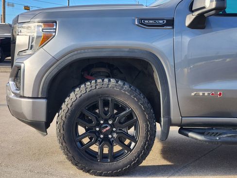Used 2019 GMC Sierra 1500 AT4 w/ AT4 Premium Package image 9