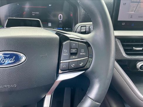 Certified 2026 Ford Explorer Platinum AWD/4WD image 18