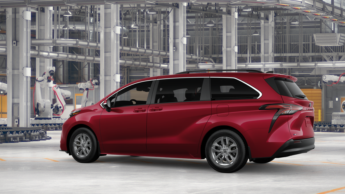 New 2026 Toyota Sienna LE FWD image 5