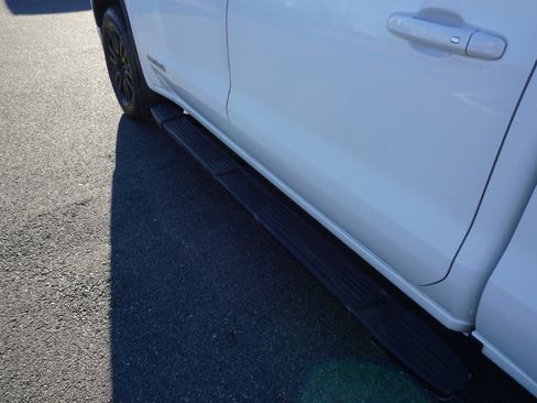 Used 2021 GMC Sierra 1500 Elevation image 11