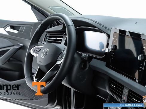 Used 2025 Volkswagen Jetta SE w/ Sunroof Package FWD image 33