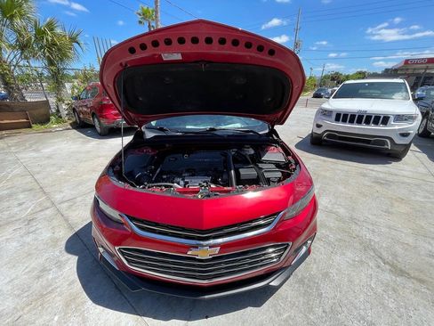 Used 2016 Chevrolet Malibu LT FWD image 13