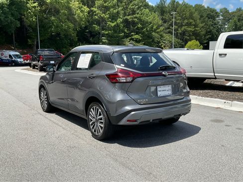 Used 2024 Nissan Kicks SV FWD image 3