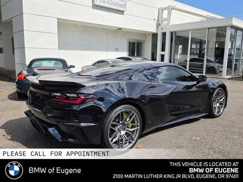 Used 2023 Chevrolet Corvette Z06 w/ Stealth Interior Trim Package RWD image 3