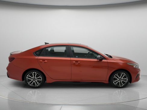 Used 2023 Kia Forte GT-Line w/ GT-Line Premium Package FWD image 6