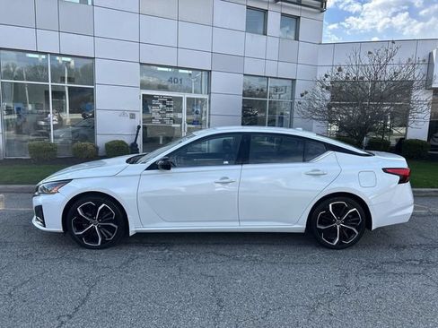 Certified 2023 Nissan Altima 2.5 SR FWD image 5