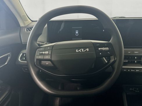 Used 2025 Kia K4 LXS image 18