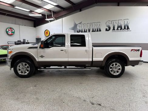 Used 2016 Ford F250 Lariat w/ Lariat Ultimate Package AWD/4WD image 3