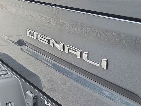 Used 2021 GMC Sierra 1500 Denali w/ Denali Ultimate Package image 8