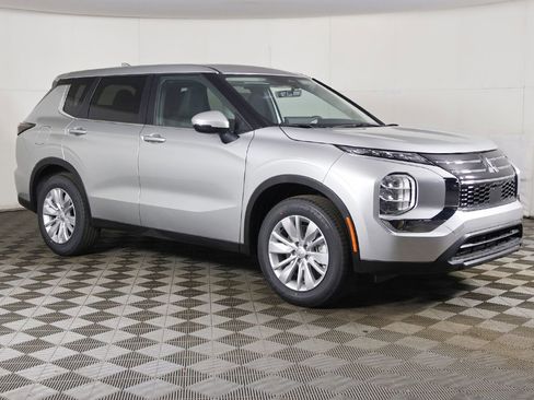 New 2026 Mitsubishi Outlander ES FWD image 43