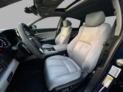 Used 2018 Honda Accord EX image 21