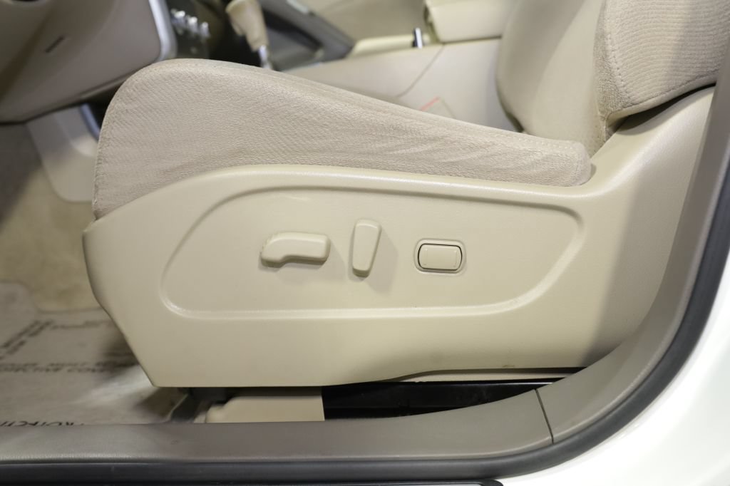 Used 2014 Nissan Murano SV AWD/4WD image 13