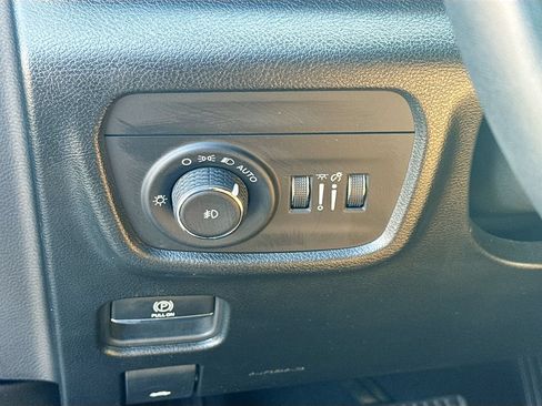 Used 2024 Jeep Grand Cherokee L Summit AWD/4WD image 11