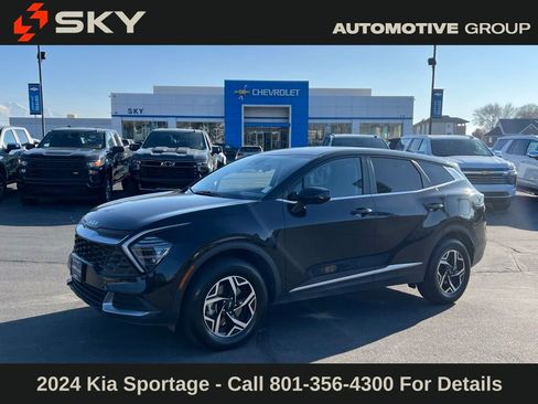 Used 2024 Kia Sportage LX image 1