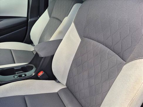 Used 2025 Toyota Corolla LE FWD image 15