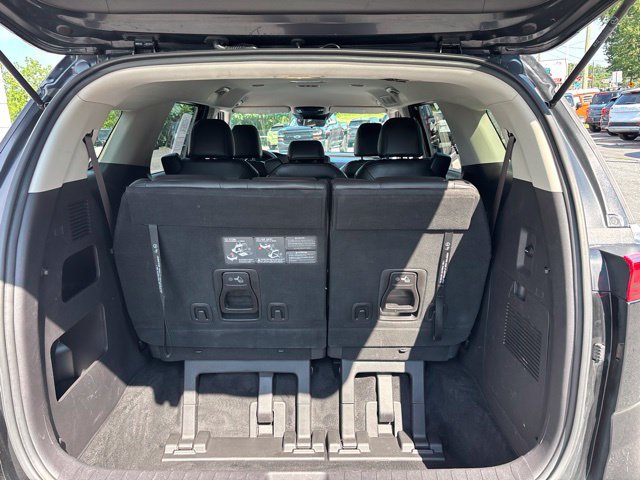 Used 2023 Kia Carnival LX FWD image 12