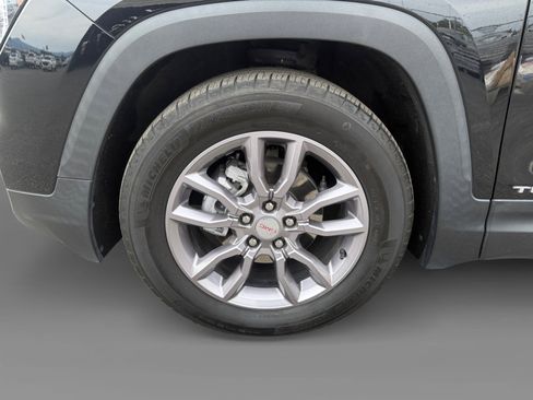 Used 2022 GMC Terrain SLT w/ Infotainment Package II image 9