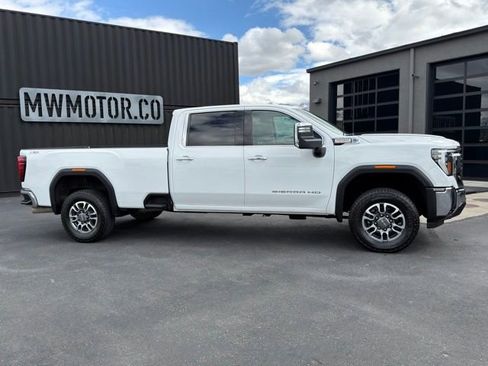 Used 2024 GMC Sierra 3500 SLT w/ X31 Off-Road Package AWD/4WD image 5