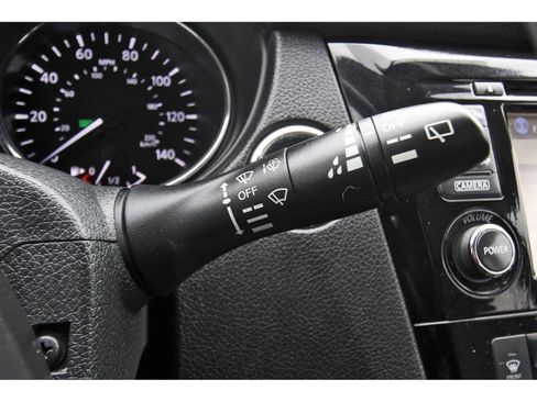 Used 2016 Nissan Rogue SL w/ SL Premium Package image 21