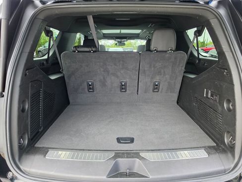 Used 2024 Chevrolet Suburban RST w/ Luxury Package AWD/4WD image 28