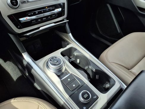 Used 2023 Ford Explorer XLT w/ Equipment Group 202A image 25